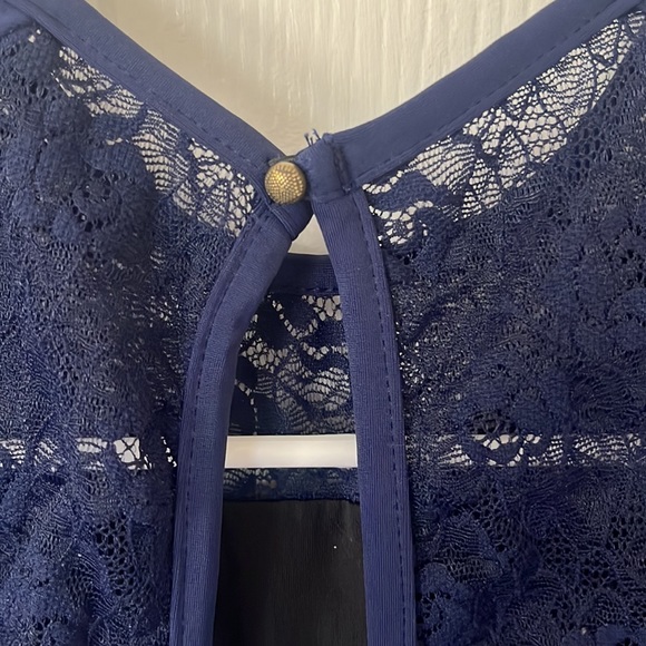 Navy Ballet rosa leotard! Size Small worn a few times with a small hole in lace. - Picture 4 of 4